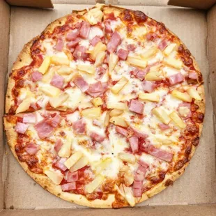 Hawaiian on cauliflower crust