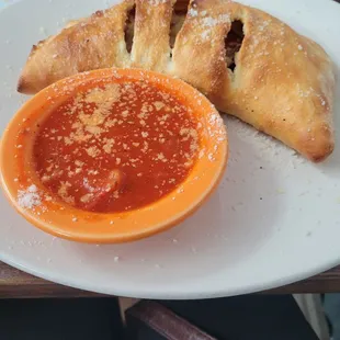 Lunch Calzone