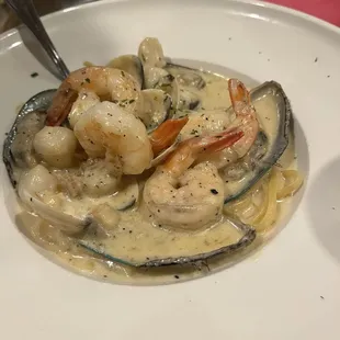 Linguine tutto mare