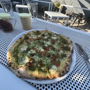 Pesto pizza