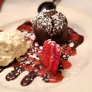 Chocolate hazelnut tort