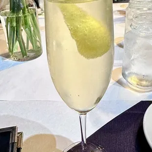 Venetian spritzer - if you like lemon you&apos;ll love this