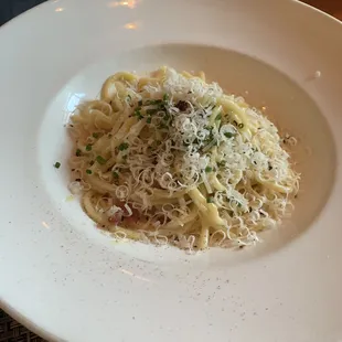 Spaghetti Carbonara half order