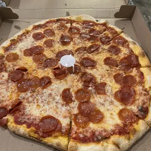 Large Pepperoni Pizza