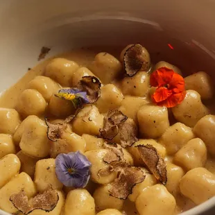 Gnocchi Cacio e Pepe with fresh Truffle