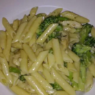 Penne Con Pollo & Broccoli