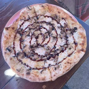 Toscano funghi pizza