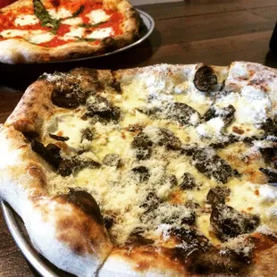 Margherita and pancetta thin crusts!