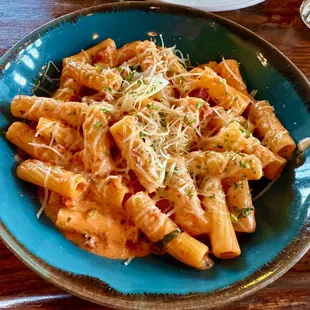 pasta dish, pasta, food