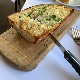 Il Posto Garlic Bread