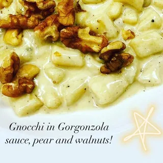 Gnocchi al gorgonzola, pere e noci