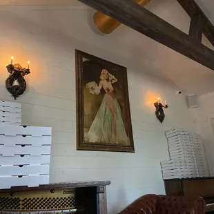 Dining room decor. Moody vibes.