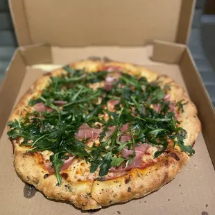 Prosciutto and arugula pizza (12&quot;)