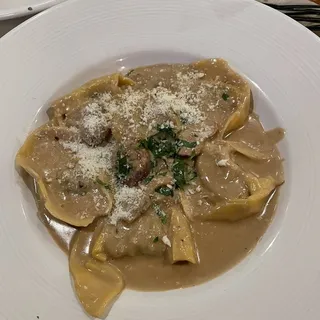 Tortelloni Al Brasato e Porcini