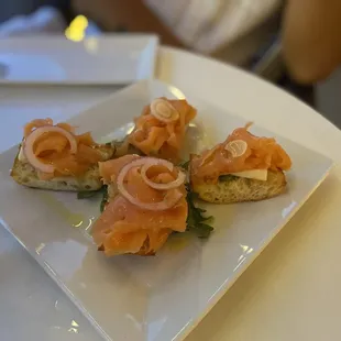 Salmon crostini