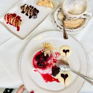 Cappucino, panna cotta &amp; trio of cannolis