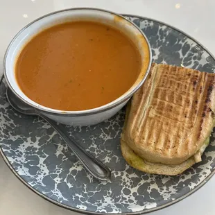 combo (1/2 sandwich and 1/2 soup of the day)