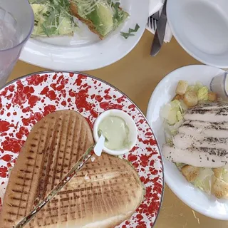 Catering Caesar with Grilled Chicken Breast