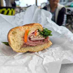 delicious banh mi