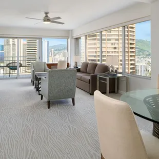 Ilikai Hotel &amp; Luxury Suites - 2-Bedroom City View with Kitchen