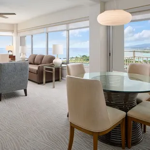 Ilikai Hotel &amp; Luxury Suites - 2-Bedroom Oceanfront with Kitchen