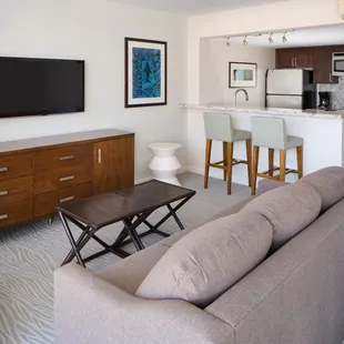 Ilikai Hotel &amp; Luxury Suites - Living Area detail