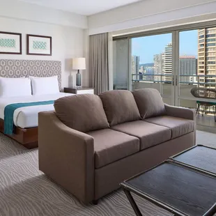 Ilikai Hotel &amp; Luxury Suites - Junior Suite City View with Kitchen