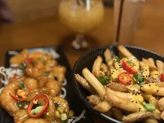 Swaylo’s Tiki Restaurant and Bar