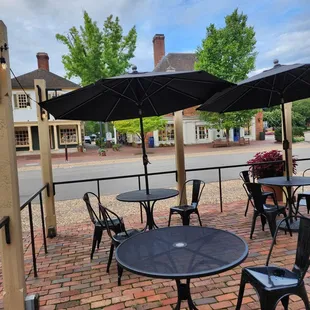 Outdoor space with outlets