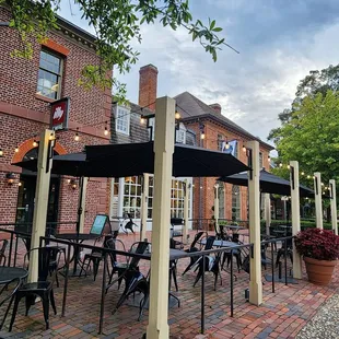 Outdoor seating space with power outlets