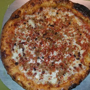 This our signature, Jive Turkey pizza, and it&apos;s illicious. turkey pep, turkey sausage, turkey bacon.   #changingthegame