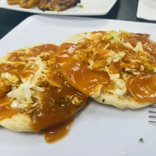 Chicharron y Queso Pupusa