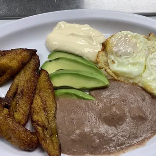 Desayuno salvadoreño recomendado 100%