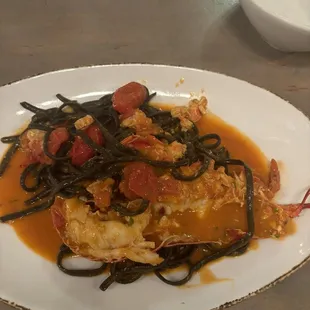 Linguine al Nero di seppia con aragosta