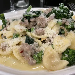 Broccoli Rabe, sausage, orrichetti was heavenly