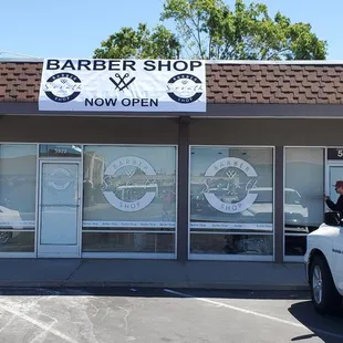 New window &amp; Door graphics for Sevnth Ave. Barber Shop.