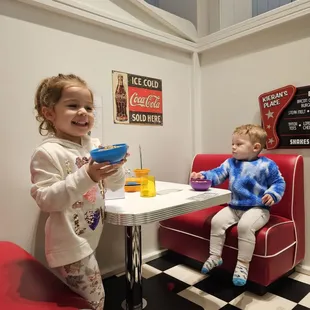 Just look at this sister/brother duo actually hanging out together