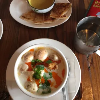 Tom Kha
