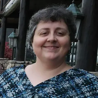 Claudia S.