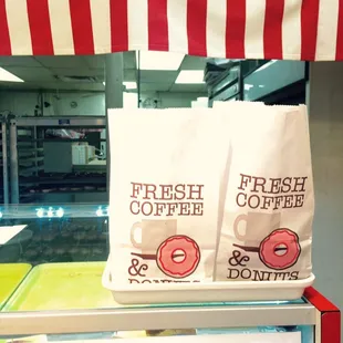 Pre-bagged dozen donut holes make grab and go easy!