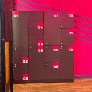 4-21-2023  lockers available