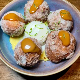 Tropical Beignet