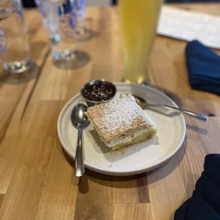 Hungarian Kreme w/ chocolate sauce