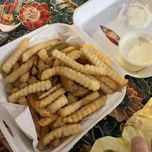 Triple combo - fries, zucchini, onion rings