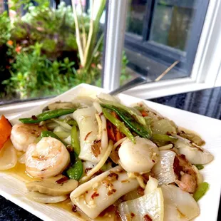 X.O Sauce with Seafood Three Combo - seafood was fresh and tender with nice XO flavors (04/2024)