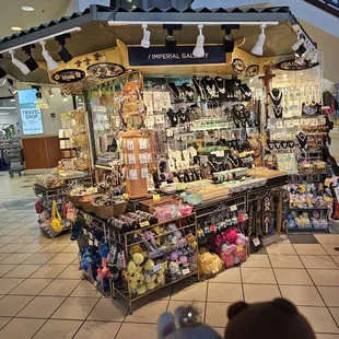 It&apos;s a well-stocked kiosk!