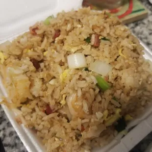 House special fried rice (tips of pork, shrimp, egg, onions, scallions)