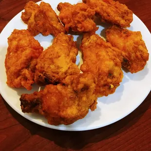 Juicy and tasty chicken wings order!