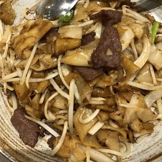 Stir Fry Beef Rice Noodles