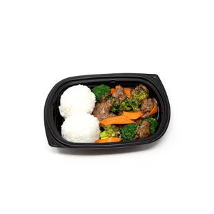 Beef with Broccoli

Stir-fried beef with carrots and broccoli in a soy-based brown sauce.